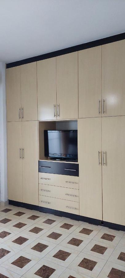 Apartment Tinka In Saranda מראה חיצוני תמונה